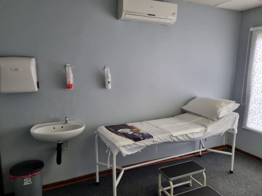 Commercial Property for Sale in Universitas Free State